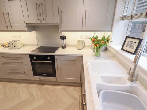 Fridge, dishwasher, electric kettle, toaster