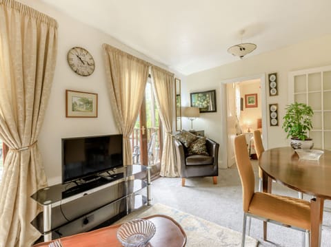 Cottage | Living area