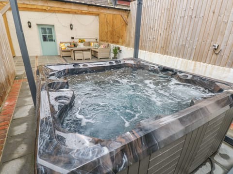 Cottage | Property grounds