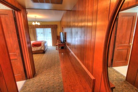 Premium bedding, desk, iron/ironing board, free cribs/infant beds