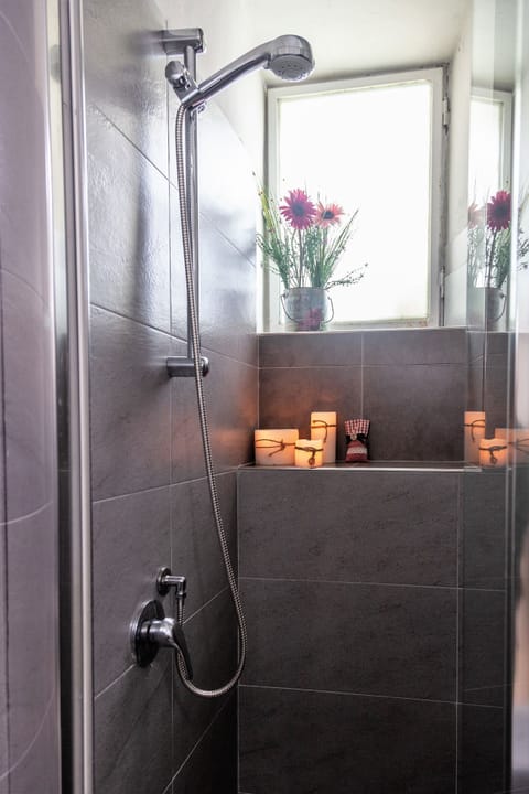 Double Room, Garden View, Ground Floor | Bathroom | Shower, rainfall showerhead, eco-friendly toiletries, hair dryer