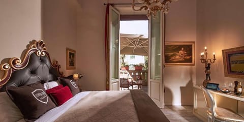 Deluxe Double Room, Balcony | Down comforters, minibar, in-room safe, individually decorated