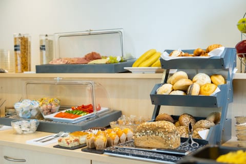 Daily buffet breakfast for a fee