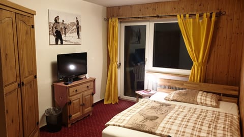 Comfort Single Room, 1 Bedroom | Premium bedding, down comforters, in-room safe, desk