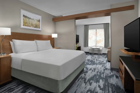 Suite, 1 King Bed with Sofa bed | Individually decorated, individually furnished, desk, laptop workspace