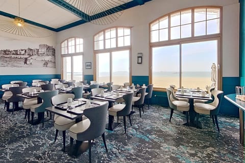 Daily buffet breakfast (EUR 14 per person)