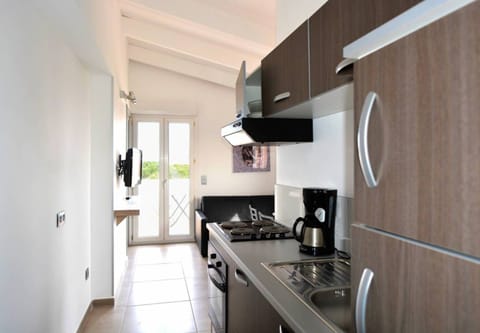 Apartment (4 persons) | Private kitchen | Coffee/tea maker, electric kettle