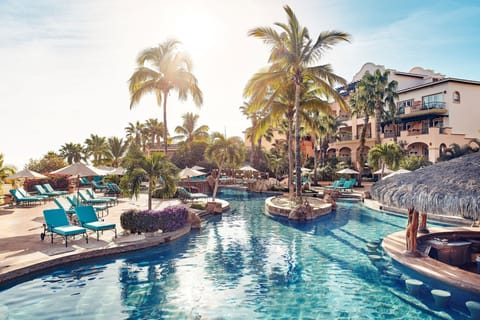 5 outdoor pools, pool umbrellas, sun loungers