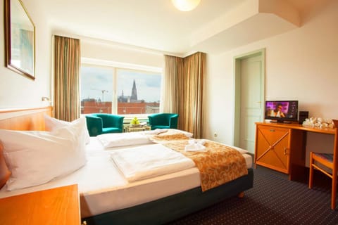 Standard Double Room | Hypo-allergenic bedding, desk, blackout drapes, soundproofing