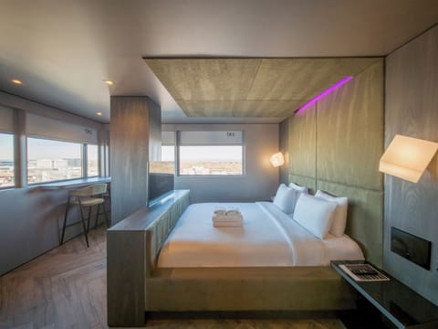 Double Room (VIP) | Egyptian cotton sheets, premium bedding, soundproofing, free WiFi