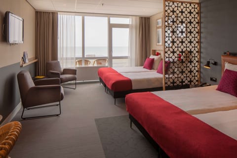 In-room safe, laptop workspace, free WiFi, bed sheets