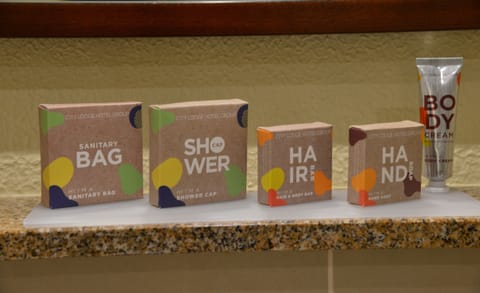 Separate tub and shower, free toiletries, hair dryer, towels