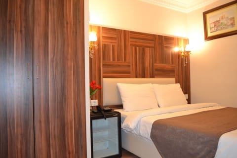 Economy Single Room | In-room safe, desk, laptop workspace, soundproofing
