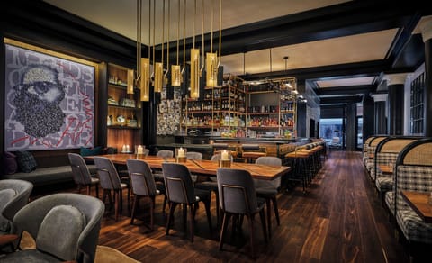 Cocktail bar