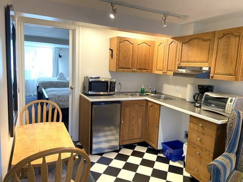 Family suite (lower level)  | Private kitchen | Reusable coffee/tea filters