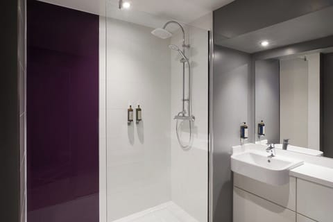 Superior Double Room | Bathroom