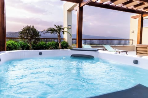 Presidential Suite | Premium bedding, minibar, in-room safe, desk