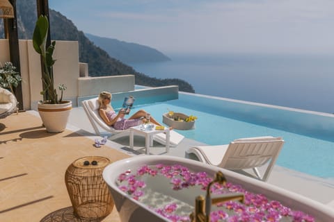 Venus Suite (Sea View) | 1 bedroom, premium bedding, minibar, in-room safe