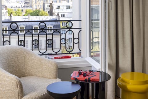 Executive Room | Premium bedding, pillowtop beds, minibar, in-room safe