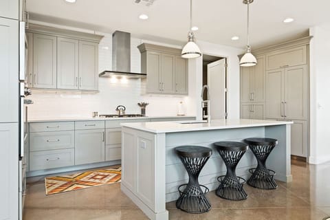 House, 3 Bedrooms | Private kitchen | Fridge, oven, coffee/tea maker, toaster