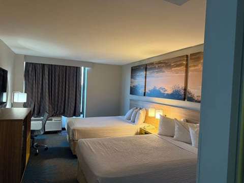 Room, 2 Double Beds, Non Smoking | Desk, free WiFi, bed sheets