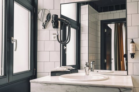 Free toiletries, hair dryer, towels