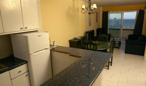 Full-size fridge, electric kettle, toaster