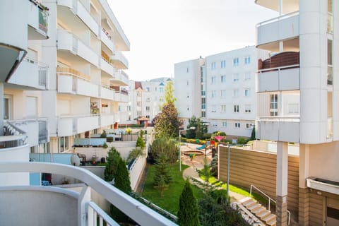 Classic Apartment | Terrace/patio