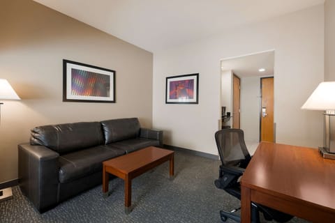 Desk, iron/ironing board, free cribs/infant beds, free WiFi