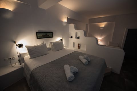 Superior Studio | Hypo-allergenic bedding, soundproofing, free WiFi, bed sheets