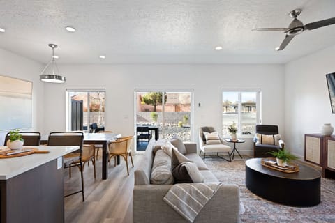 Townhome, 5 Bedrooms | Living area | Smart TV, streaming services