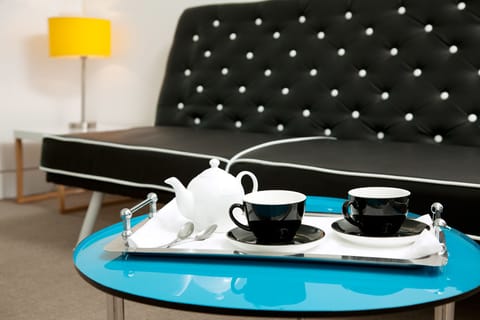 Daily continental breakfast (EUR 12 per person)