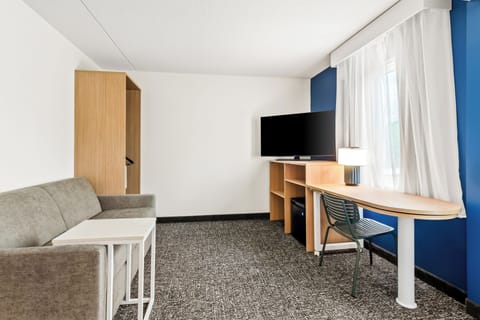 Room, 1 King Bed with Sofa bed, Accessible, Bathtub (Mobility) | Living area | TV