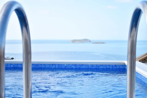 Private pool