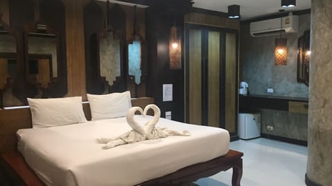 Deluxe Bungalow | In-room safe, desk, free WiFi