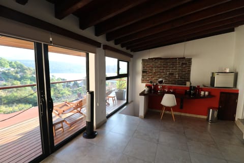 Deluxe Suite, Lake View | 1 bedroom, premium bedding, down comforters, Select Comfort beds