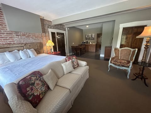 Double Room, Ensuite (King Suite)