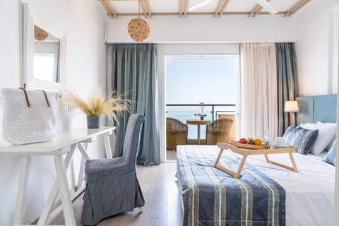 Minibar, in-room safe, individually decorated, desk