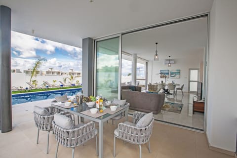 Villa, 3 Bedrooms, Smoking, Private Pool | Outdoor dining
