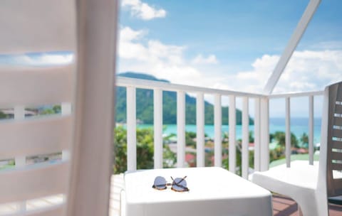 Sea View Air Con Room | Balcony