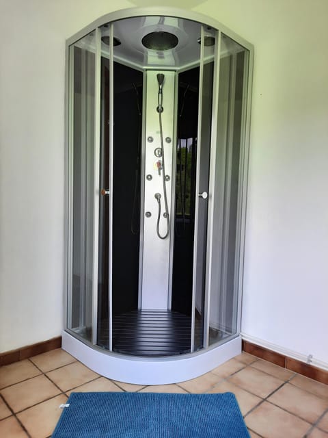 Family Cottage, Ensuite, Garden View | Bathroom