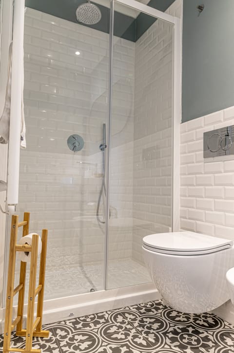 Comfort Double Room (2 - Della Torre) | Bathroom | Shower, rainfall showerhead, eco-friendly toiletries, hair dryer