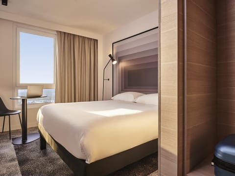 Standard Double Room, 1 Double Bed | Premium bedding, pillowtop beds, desk, laptop workspace