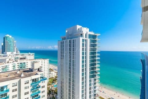 Condo, 2 Bedrooms | Exterior