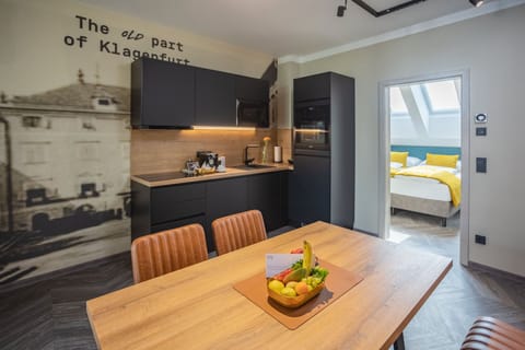 Superior Apartment, Non Smoking (inklusive Cleaning Fee EUR 89) | Private kitchen | Espresso maker, coffee/tea maker, electric kettle