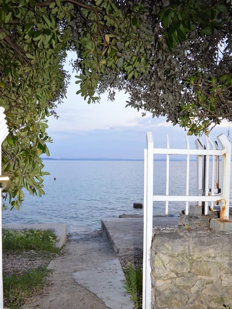 Apartment, 1 Bedroom, Terrace, Garden View | Property grounds