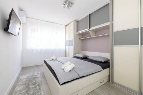 Comfort Apartment | 1 bedroom, iron/ironing board, free WiFi, bed sheets