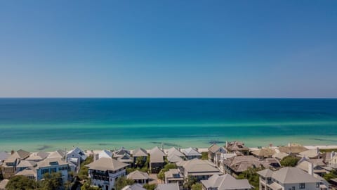 House, 6 Bedrooms | Beach