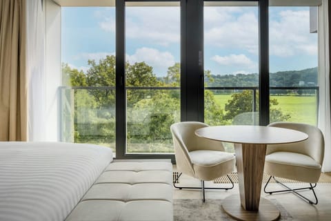 Superior Room, 1 Double Bed, Balcony | Hypo-allergenic bedding, in-room safe, desk, laptop workspace