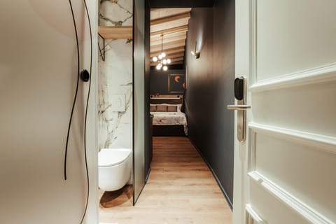 Superior Double Room (Outdoor Hot Tub) | Egyptian cotton sheets, premium bedding, memory foam beds, in-room safe